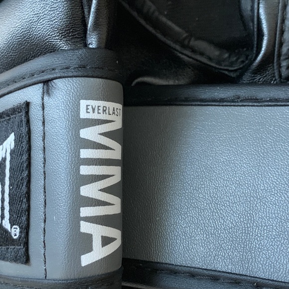 Everlast MMA Pro Style Grappling Gloves 4OZ S/M - Picture 4 of 7